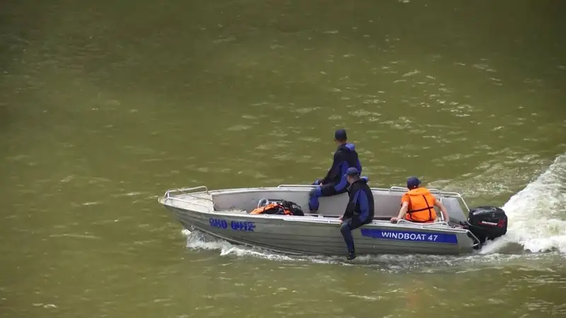 Пятые сутки в Петропавловске пытаются найти тело утонувшего ребенка