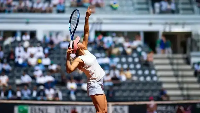 Юлия Путинцева с победы стартовала на травяном турнире в Бирмингеме