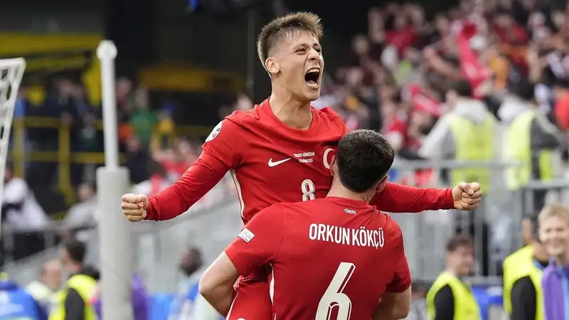 Турецкий гений Гюлер перебил достижение Роналду на чемпионатах Европы