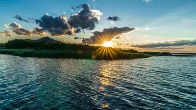 турист застрял в горах Акмолинской области, фото - Новости Zakon.kz от 21.06.2024 01:07