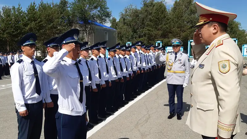 Торжественное мероприятие в Костанайской академии МВД РК им. Ш. Кабылбаева, Акынкали Дарменов, полиция, доверие к полиции, фото - Новости Zakon.kz от 21.06.2024 12:29