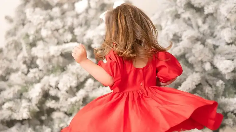 Концертное платье певицы Адель повторила женщина для своей правнучки