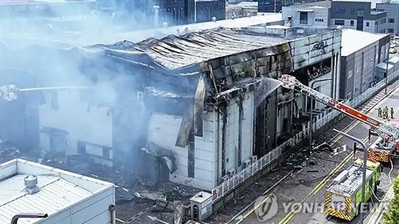 Более 20 рабочих погибли в пожаре на заводе в Южной Корее