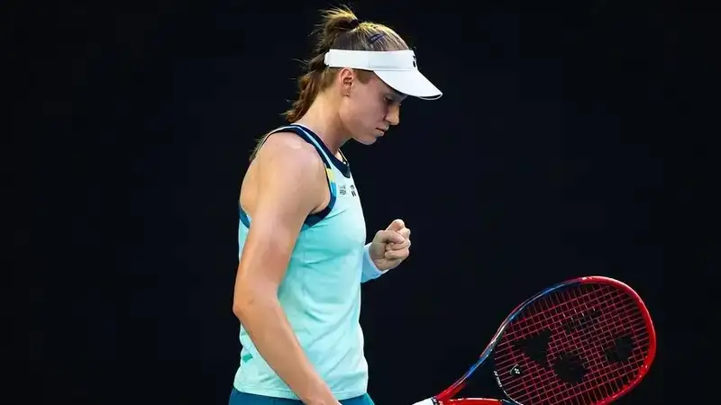 Елена Рыбакина снялась с турнира в Великобритании