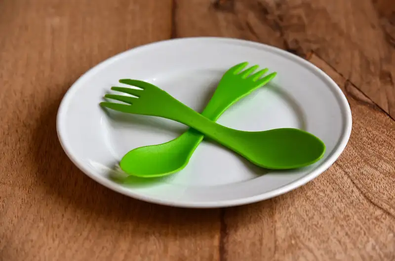 Пластиковая посуда: какие вещества входят в состав и когда изделия опасны для здоровья, фото - Новости Zakon.kz от 24.06.2024 17:18