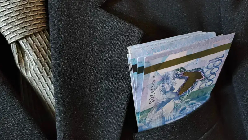 Руководителей нефтяных компаний задержали в рамках дел о хищениях на миллиард тенге