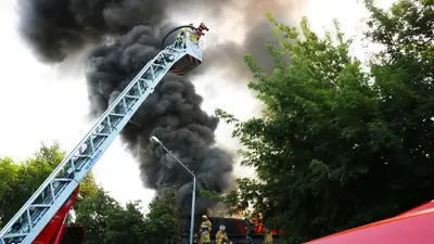 Пожарный кран, пожарная служба, пожарные, пожарный, пожар, тушение пожара, фото - Новости Zakon.kz от 22.08.2024 06:25