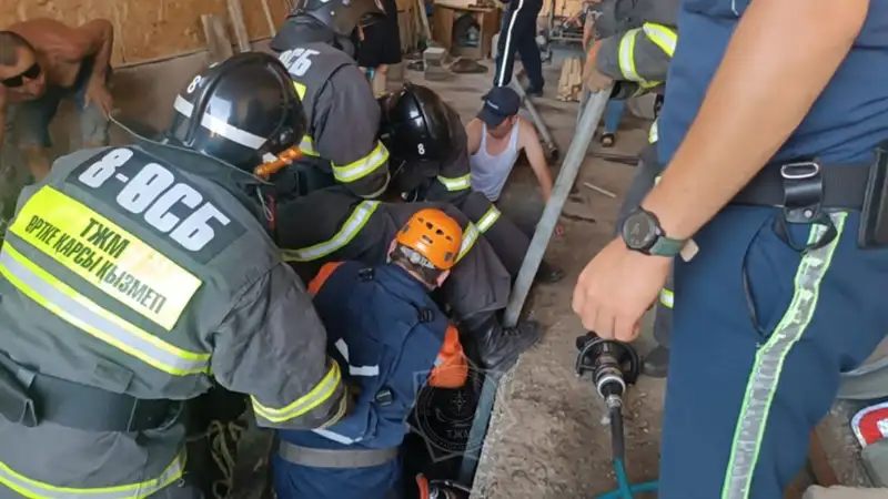 Мужчину придавило в смотровой яме гаража в Усть-Каменогорске