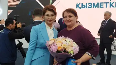 Награждение, Светлана Новак, орден &quot;Құрмет&quot;, фото - Новости Zakon.kz от 28.06.2024 15:20