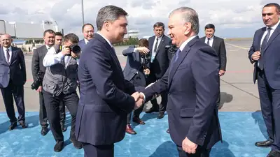 В Астану прибыл Шавкат Мирзиёев, фото - Новости Zakon.kz от 03.07.2024 16:20