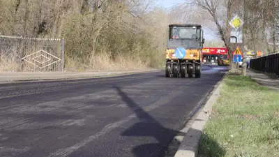 ремонт дорог в ВКО, фото - Новости Zakon.kz от 05.07.2024 18:51