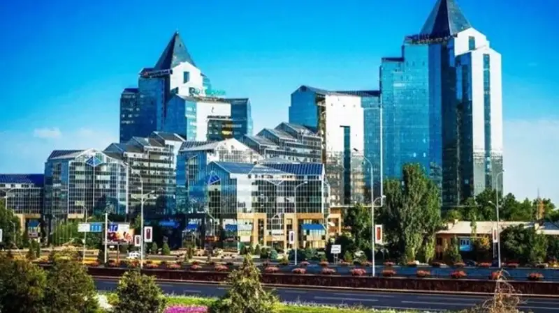 Пожар в ЖК "Нурлы-Тау" потушили в Алматы