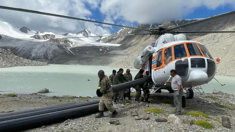 В Алматинской области на моренных озерах начали сброс воды для предотвращения селей