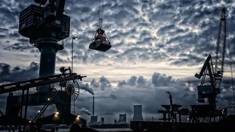 Актауский морской порт получит статус международного