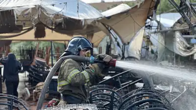 Летник сгорел в Астане, фото - Новости Zakon.kz от 05.07.2024 17:05