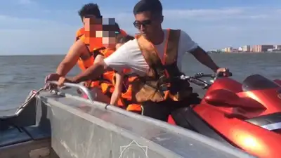 В Акмолинской области на озере спасли четырех человек, у которых заглох гидроскутор , фото - Новости Zakon.kz от 14.07.2024 19:19