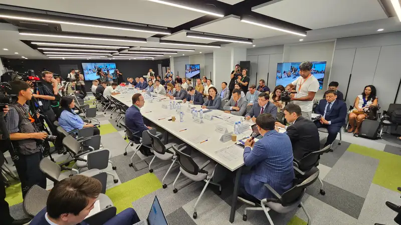 Слушания по рассмотрению петиции об отмене утильсбора проходят в Алматы