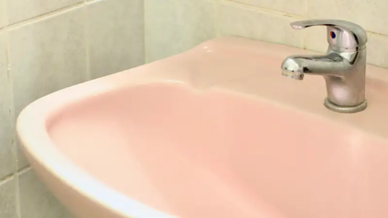 Холодную воду отключат в южной части Алматы на день