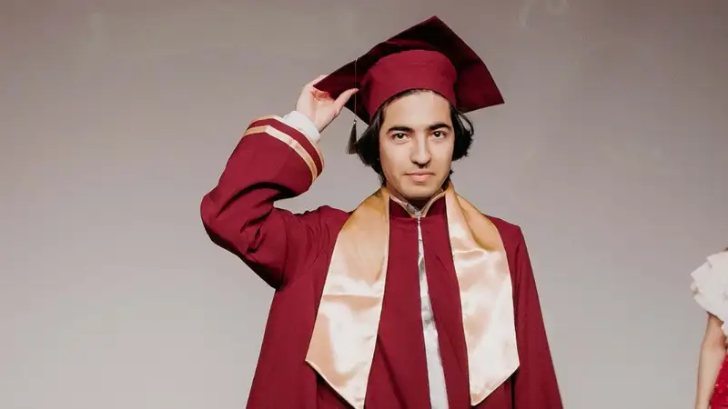 Казахстанского школьника пригласили на учебу в восемь элитных зарубежных университетов