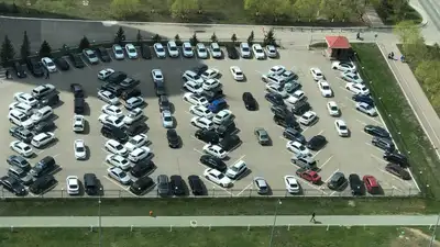 Ущерб в 1 млрд тенге - мошенники в Актау предлагали купить "конфискованные" авто и недвижимость, фото - Новости Zakon.kz от 18.07.2024 17:02