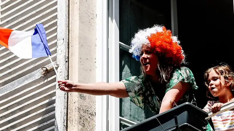 Косметикой Рианны будут наносить макияж волонтерам Олимпийских игр