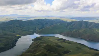 Природа, природа Казахстана, холмы, холмистая местность, река, реки, туризм, ВКО, Восточно-Казахстанская область, лето, фото - Новости Zakon.kz от 31.07.2024 18:46