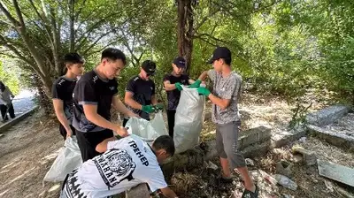 В Шымкенте продолжается республиканская акция "Таза Қазақстан", фото - Новости Zakon.kz от 25.07.2024 20:30
