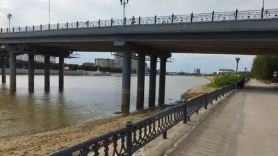 Как сейчас выглядит набережная в Атырау после паводка , фото - Новости Zakon.kz от 25.07.2024 12:54