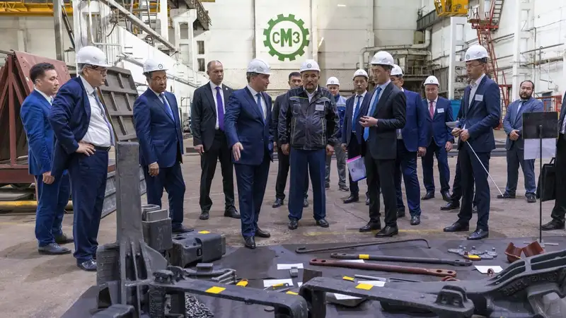 Олжас Бектенов оценил развитие промышленности Абайской области