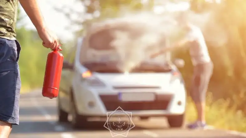 В Астане из-за короткого замыкания загорелся автомобиль