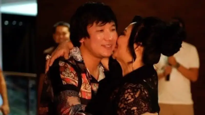 Маму Кайрата Нуртаса призвали отпустить сына "из клетки"