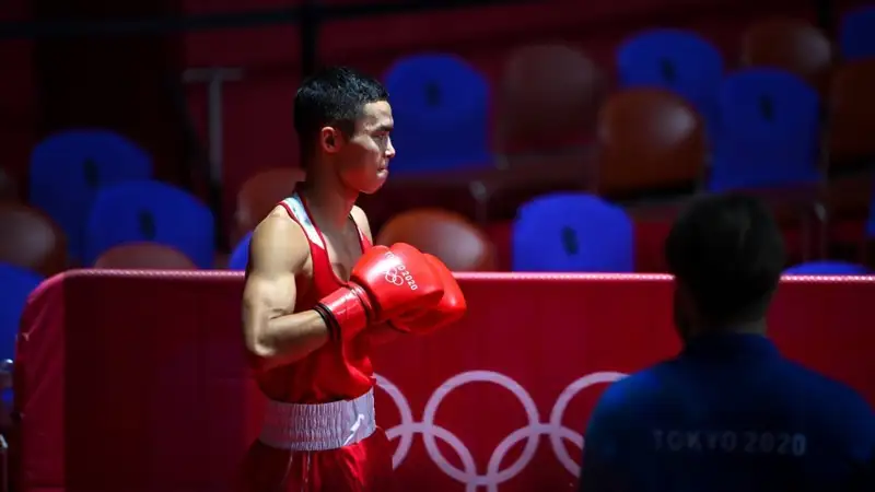 Сакен Бибосынов прошел в четвертьфинал Олимпиады в Париже