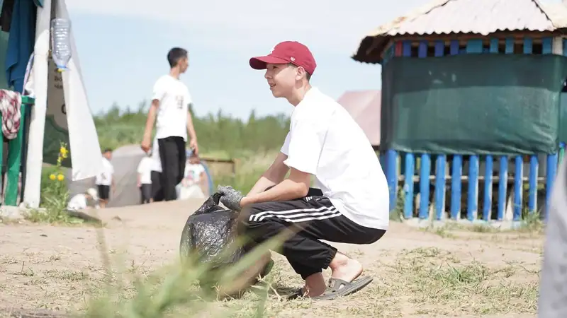 В городах и районах области Абай проводится масштабная уборка в рамках акции "Таза Қазақстан"