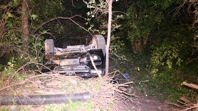 Ночное ДТП: мать и дочь пострадали в серьезной аварии в Алматы