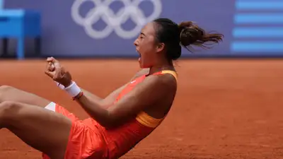 Ига Швёнтек сенсационно проиграла китаянке Чжэн Циньвэнь, фото - Новости Zakon.kz от 01.08.2024 18:11