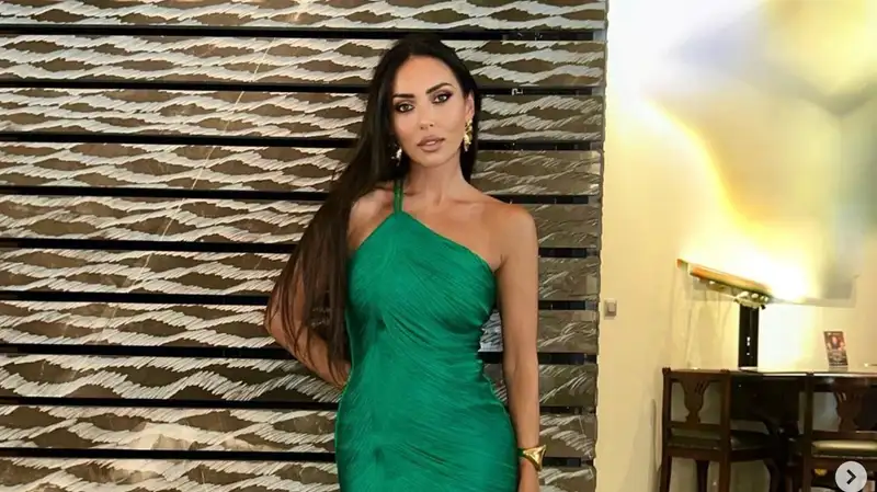 Порно: Екі қара жігіт бір саңылауды бәледі