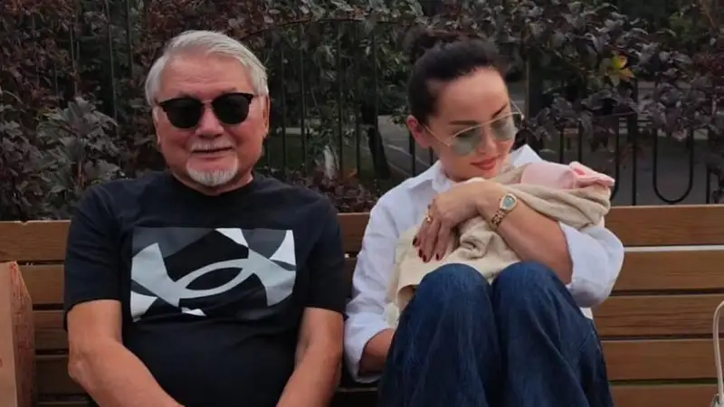 Баян Алагузова объяснила, почему назвала свою дочь Алисой