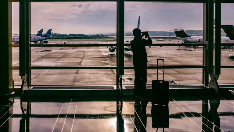 Аэропорт Актау обратился к пассажирам из-за задержек рейсов