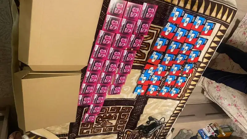 В Астане оперативники изъяли более тысячи sim-карт, необходимых мошенникам