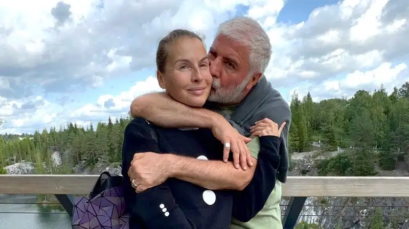 60-летний Сосо Павлиашвили опубликовал семейные фото из Карелии