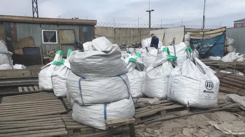 Отправленный в Индию и Японию ферросплав на 370 млн тенге украли в Казахстане