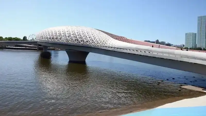 После известного инцидента на мосту Астаны установили ограничители для авто