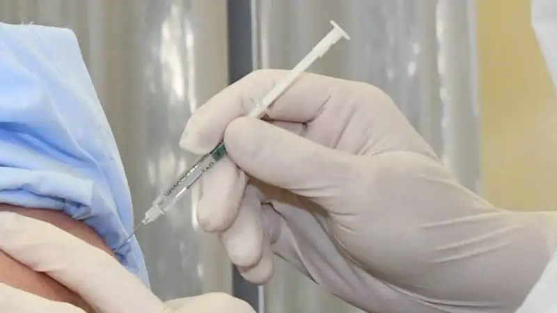 "Из казахстанцев делают подопытных кроликов": действительно ли прививка от ВПЧ приводит к бесплодию