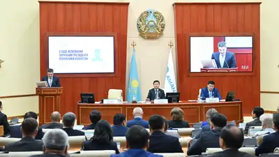 Мажилис, Бектенов, Кошанов, фото - Новости Zakon.kz от 29.08.2024 13:46