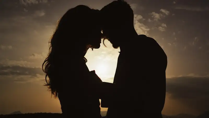 Ученые выяснили, какая область человеческого мозга отвечает за любовь: результаты удивили