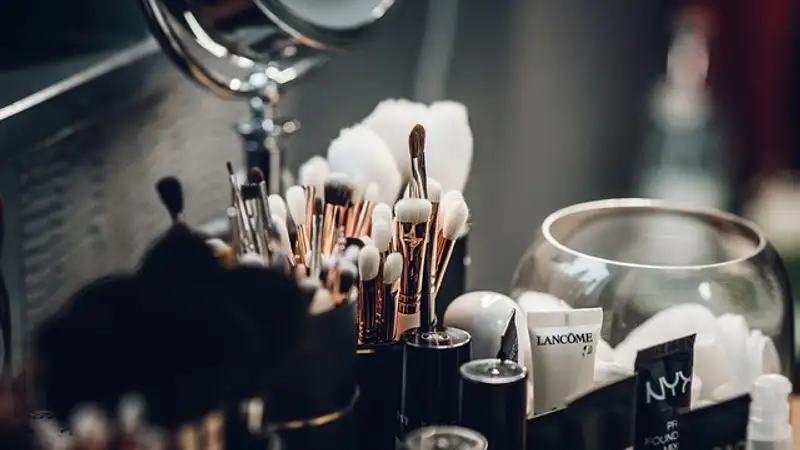 Как по макияжу вычислить женщин с нарциссизмом и психопатией