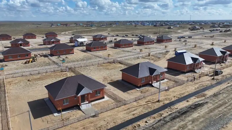Более 50 семей переехали в новые дома в селе Иргиз Актюбинской области