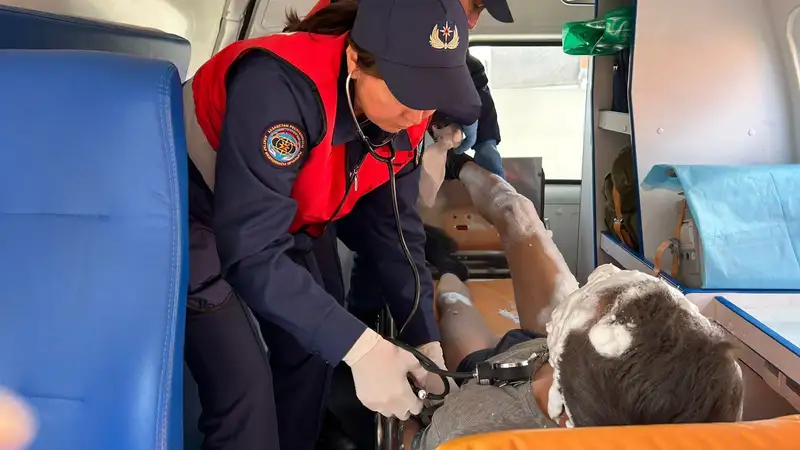 Три человека пострадали из-за взрыва газа в Караганде