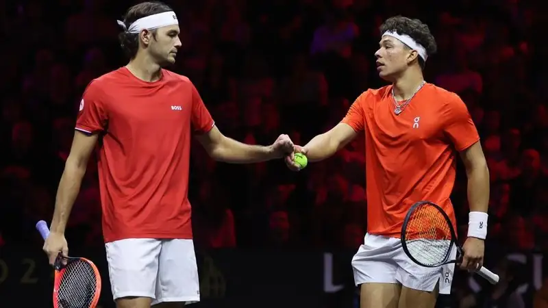 Фриц и Шелтон обыграли Алькараса и Зверева в парном матче на Кубке Лэйвера