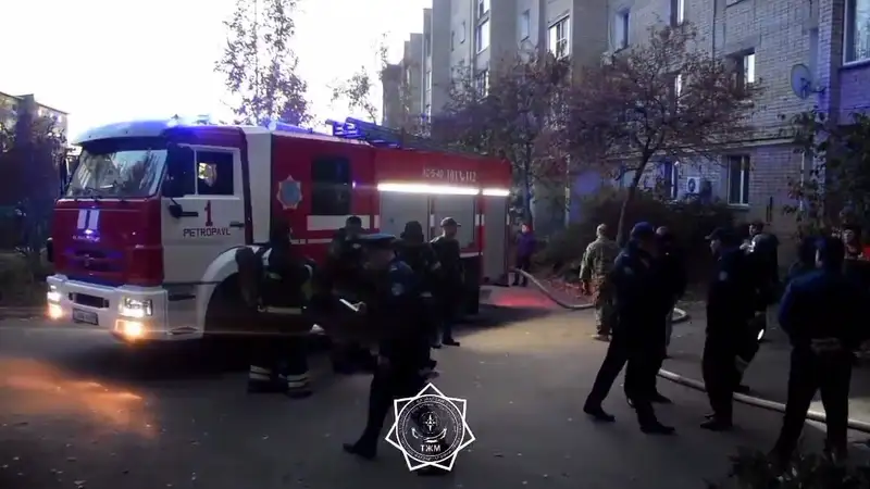 16 человек спасли огнеборцы во время пожара в Петропавловске